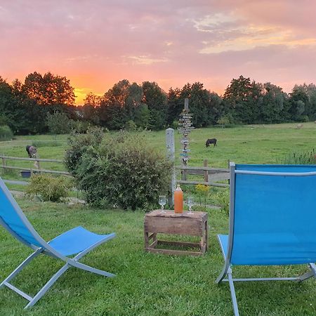 Bed and Breakfast Les Mout'Anes Saint-Hilaire-sur-Helpe Exterior foto