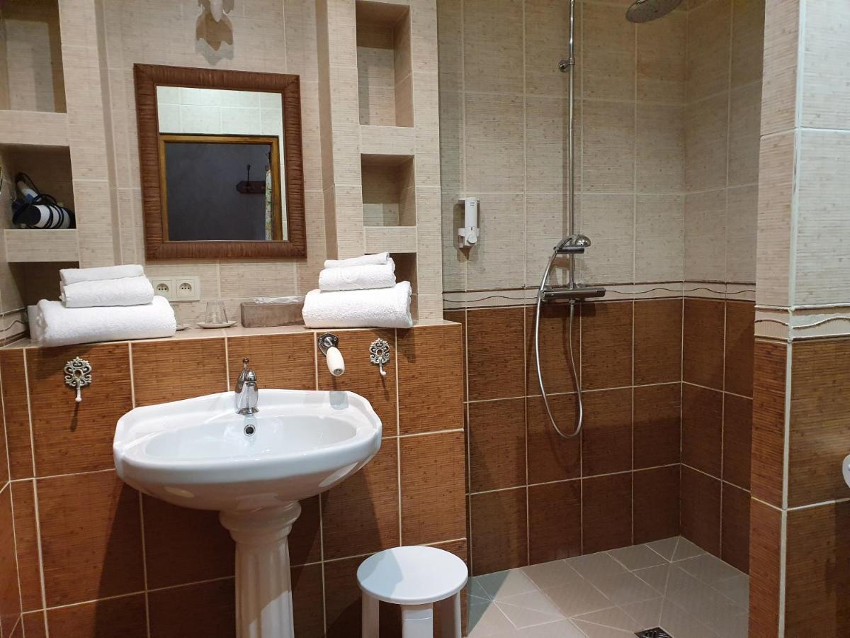 Bed and Breakfast Les Mout'Anes Saint-Hilaire-sur-Helpe Exterior foto